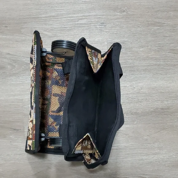 Animal Print Tapestry Bag - Picture 6 of 8